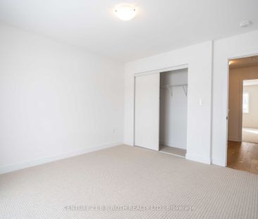 Townhouse For Lease | S8115906 - Photo 2