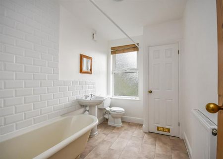 2 bedroom terraced house to rent - Photo 4
