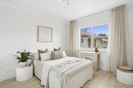 Light-Filled Apartment Moments from Avalon Beach - Photo 4