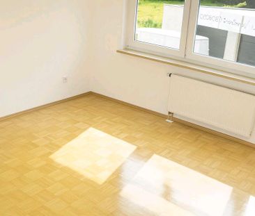 Helle 2-Zimmer Wohnung in Zweifamilienhaus - Photo 1