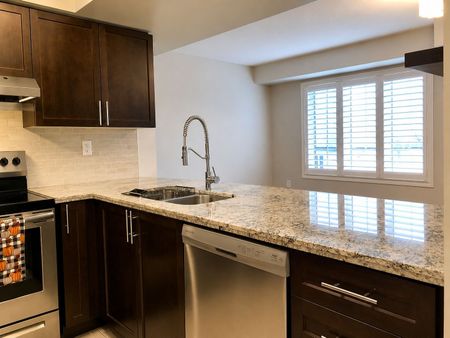For Lease - 2614 Dashwood Drive Unit# 5, Oakville, Ontario - Photo 4