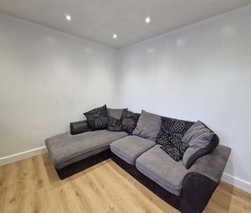 Hazel Road, Knottingley - Photo 6