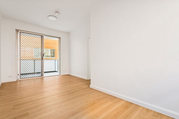 2/160 Oberon Street, Coogee - Photo 1