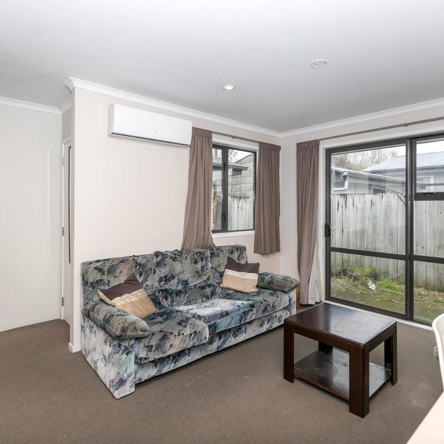 Modern Townhouse - Photo 1