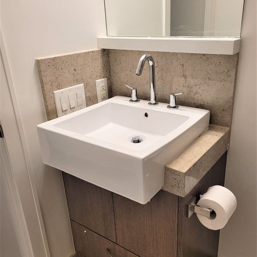 For Lease - 170 Avenue Road Unit# 905, Toronto, Ontario - Photo 1