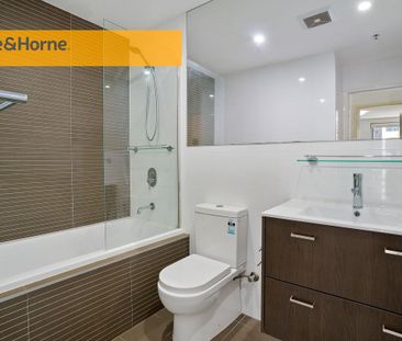 Perfect Location! - Photo 4