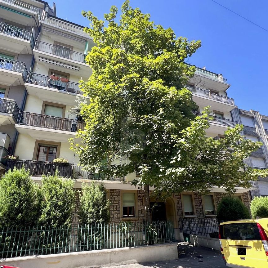 CHARMANT MEUBLÉ CENTRAL POUR COUPLE OU FAMILLE - Foto 1