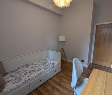 2 bedroom flat to rent - Photo 6