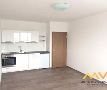 Pronájem rekonstruovaného bytu 1+kk, 30 m - Фото 2