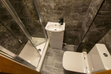 8 bedroom house to rent - Photo 5