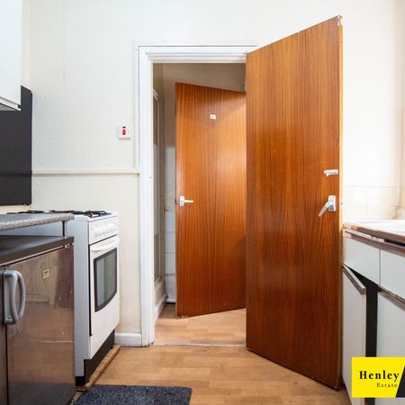 1 Bedroom Studio For Rent - Photo 4