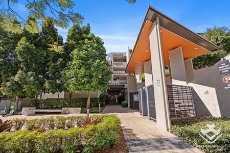 Perfect Ellington - Photo 3