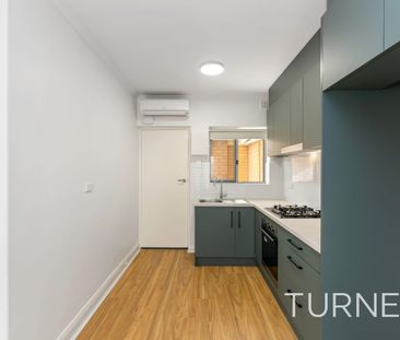 Ground floor 2 bedroom unit only 2 blocks from the beach - Photo 2