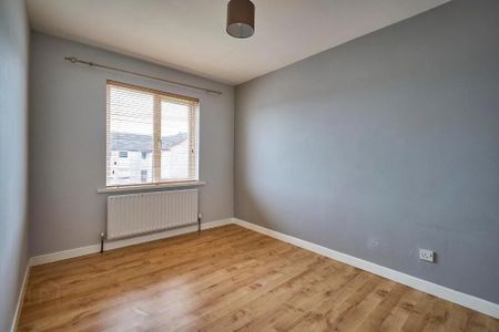 68 Ballynoe Gardens, Bangor, BT19 1SA - Photo 3