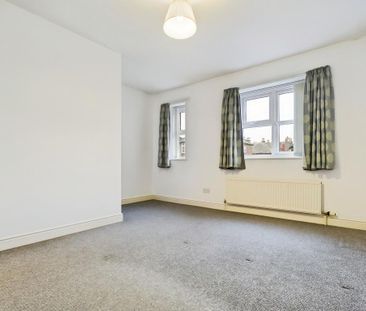 2 bedroom townhouse to rent - Photo 3