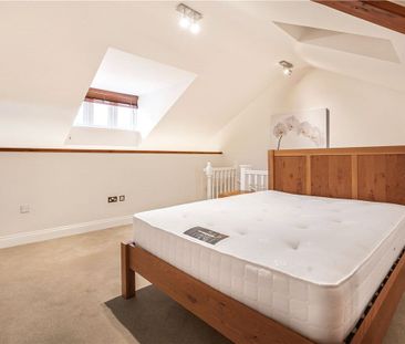 A well presented duplex apartment located within a gated developmen... - Photo 3