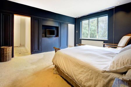 6 Bedroom House To Let - Photo 4