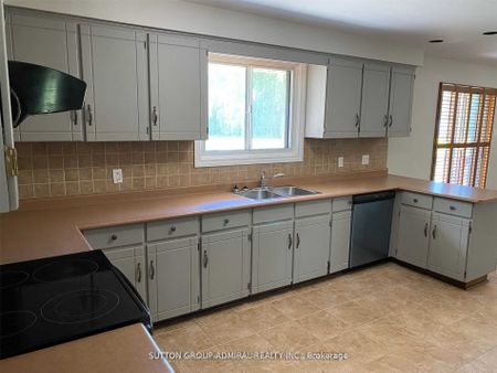 For Lease - 10623 Clarkway Drive, Brampton, Ontario - Photo 3