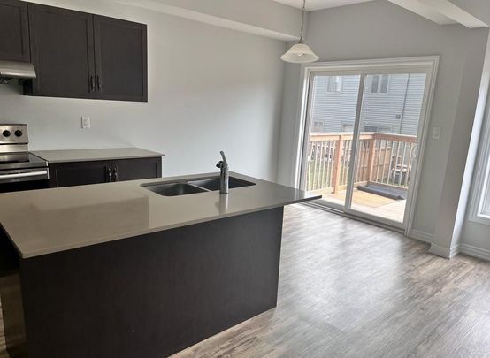 For Lease - 324 Equestrian Way Unit# 40, Cambridge, Ontario - Photo 1