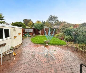 WOW! A fantastic bungalow in a really popular location. With a love... - Photo 5