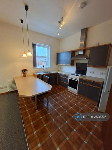 2 bedroom maisonette to rent - Photo 3