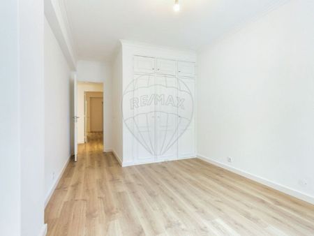 2 room luxury Apartment for rent in Cascais e Estoril, Portugal - Photo 4