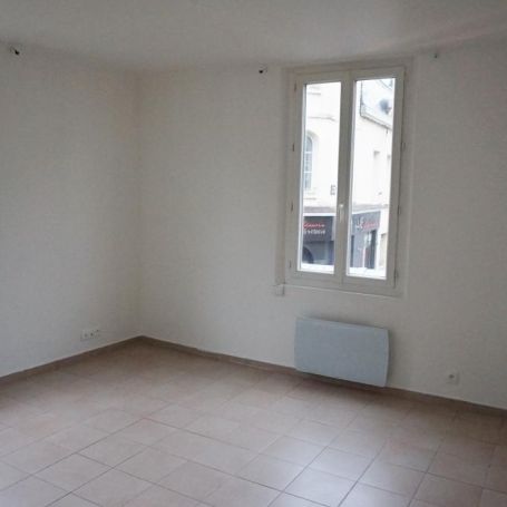 Location Appartement P2 Sens - Photo 1