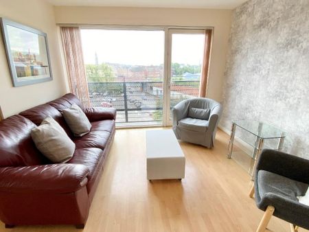2 bedroom flat to rent - Photo 2