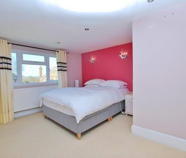 4 bedroom bungalow to rent - Photo 3