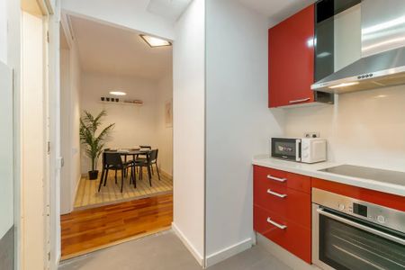 Carrer del Rosselló, Barcelona, Catalonia 08008 - Photo 4