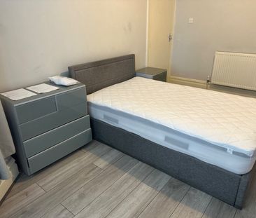 Room in a Shared House, Ashton Road, BS3 - Photo 3