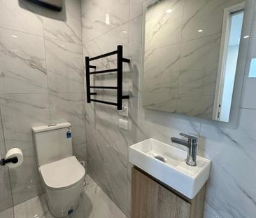 Modern sunny 2 Bedroom home! - Photo 5