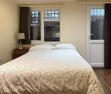 Studio Flat, Cranhurst Road, NW2 - Photo 1