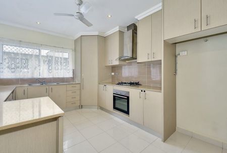 48 Deane Crescent - Photo 5