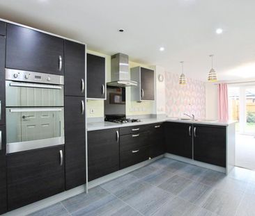 4 bedroom terraced house to rent - Photo 6