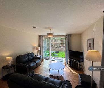 3 bedroom flat to rent - Photo 2