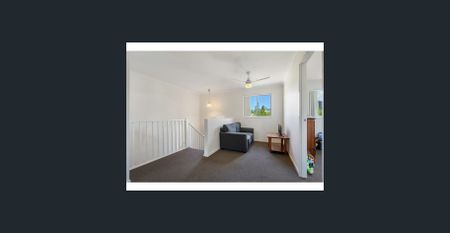 Atrium - Open Plan - 4 Bedroom Townhouse - Photo 5