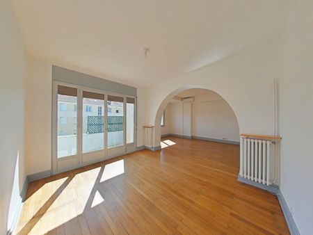 Location Appartement 2 pièces 81m² ROMANS SUR ISERE 26100 - Photo 2