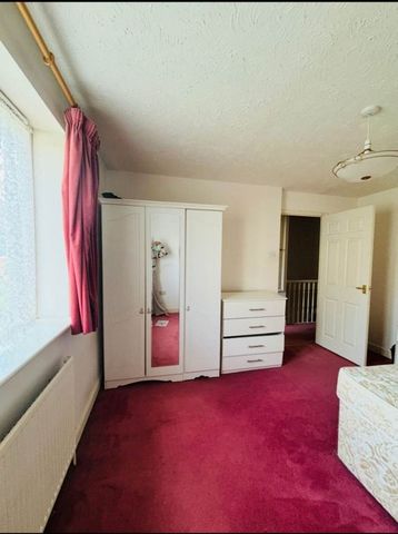 Room in a Shared House, Isle Of Dogs, E14 - Photo 3