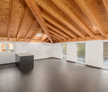 ATTICO MANSARDATO DI 4.5 LOCALI. IDEALE PER FAMIGLIE - Foto 5