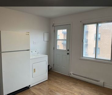 Beau Logement Face Au Parc Et Commodité - Photo 2