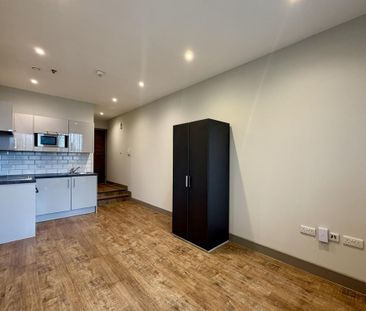 Studio to rent - Photo 3