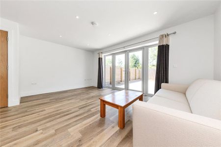 3 bedroom semi-detached house to rent - Photo 4