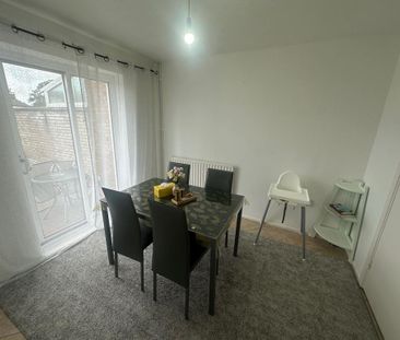 3 bedroom terraced house to rent - Photo 2