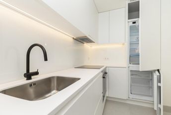 1 Bedroom Apartment with a view, Largo do Rato, Lisboa