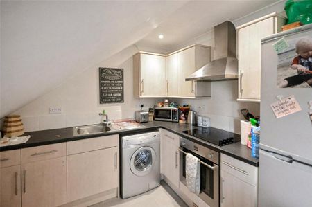 2 bedroom apartment to rent - Photo 5