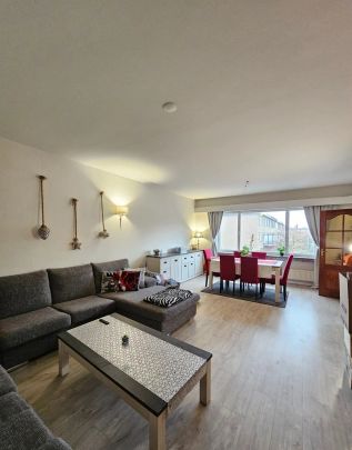 Ruim instapklaar appartement met 2 slaapkamer op 1e vd - Photo 1