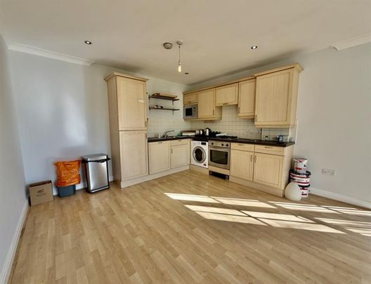2 Bedroom Apartment To Let - Photo 1