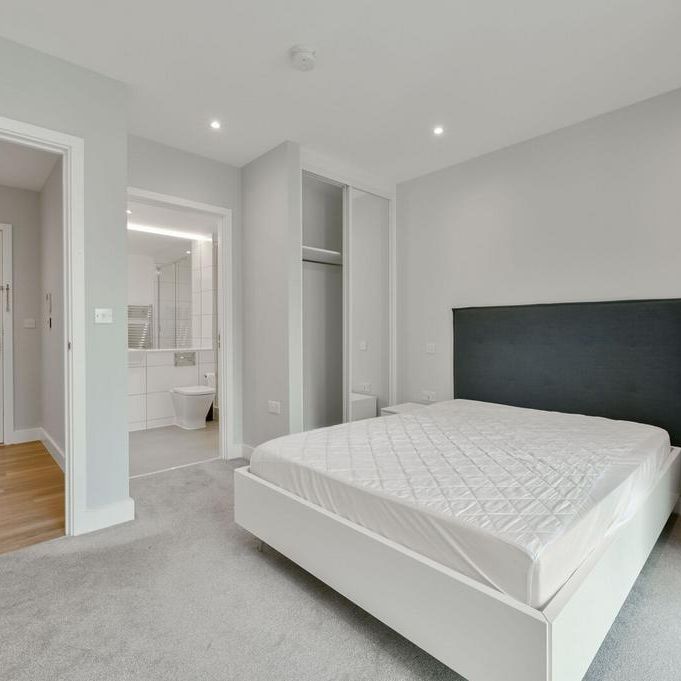 3 bedroom flat to rent - Photo 1