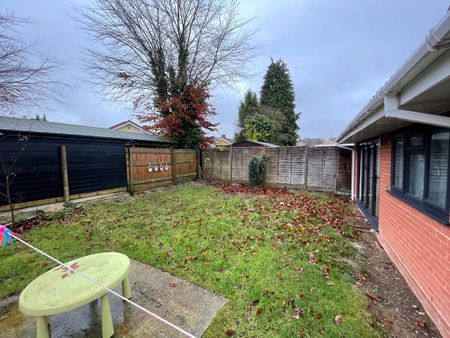 3 bedroom bungalow to rent - Photo 2